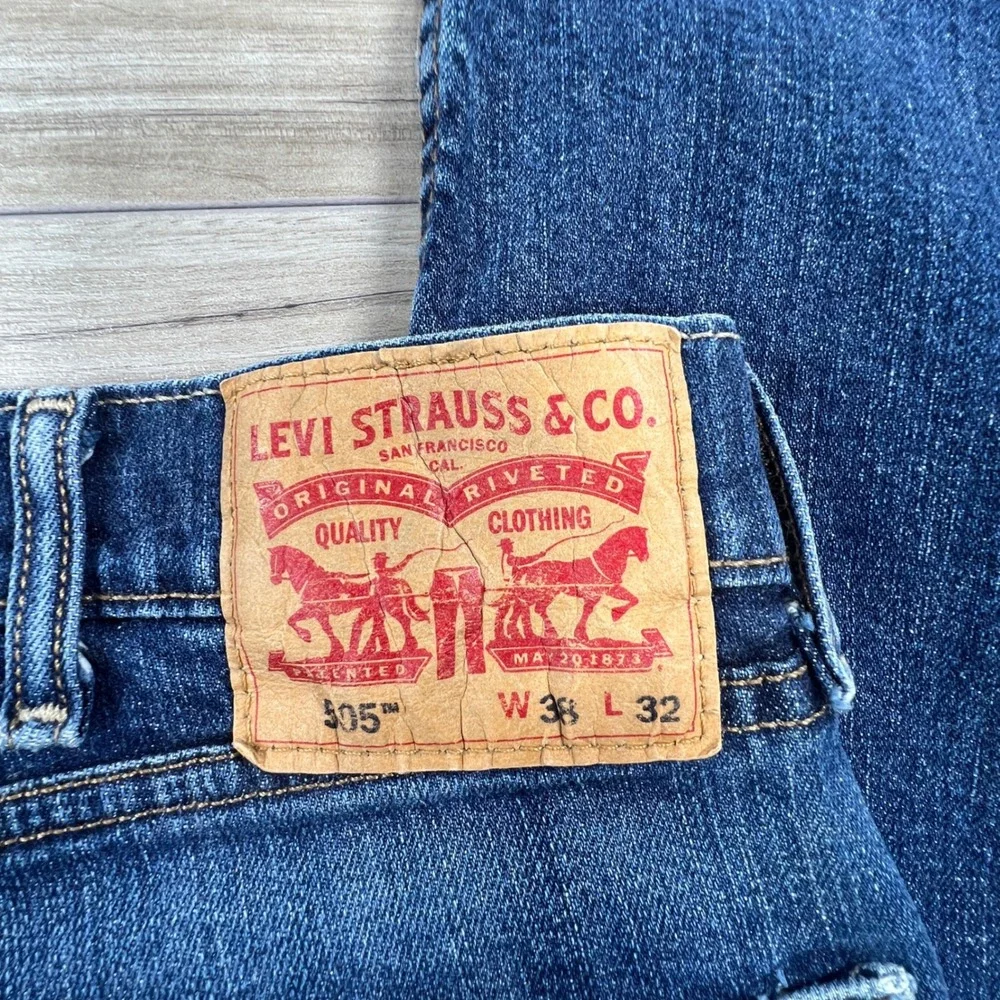 Levis 505 Regular Fit Jeans Mens 38x32 Blue Medium Wash Straight Leg
